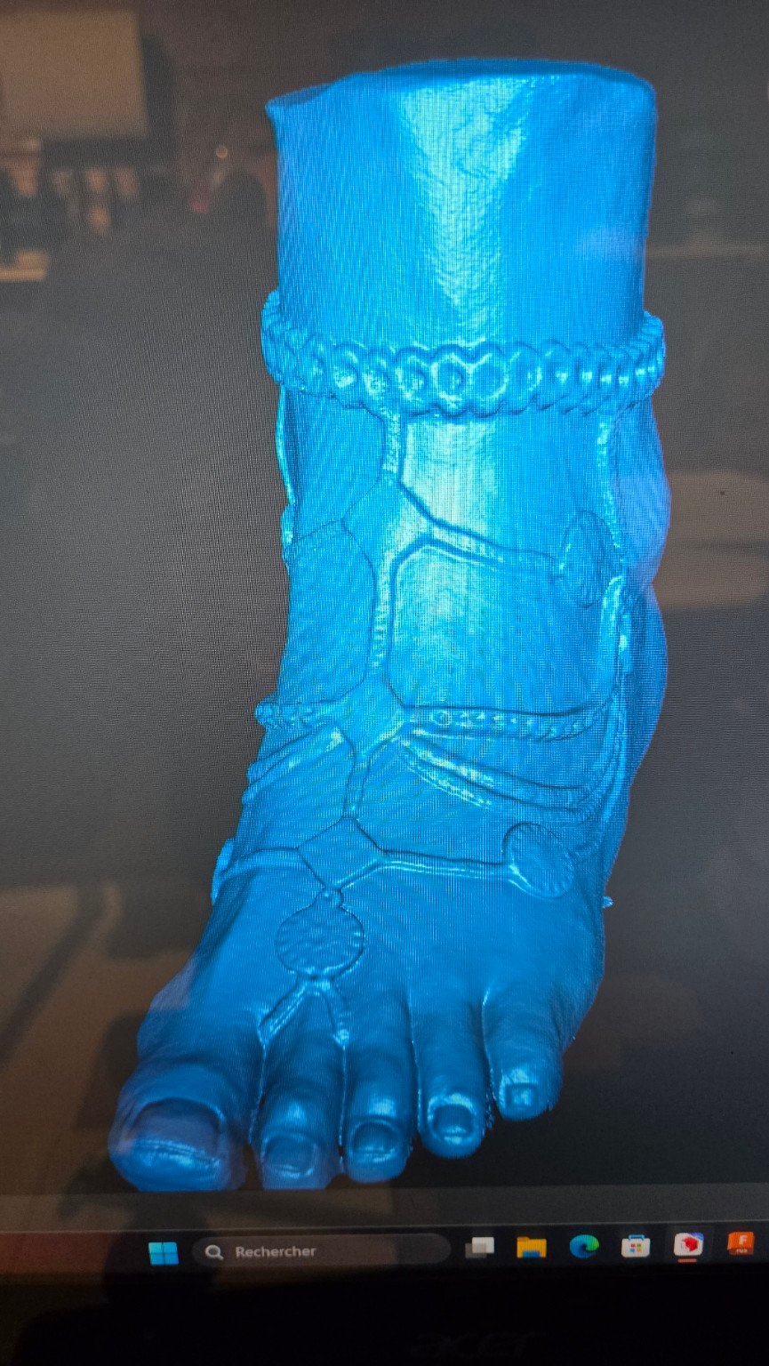 Vue de face du modèle numérique obtenu par scan de la sculpture